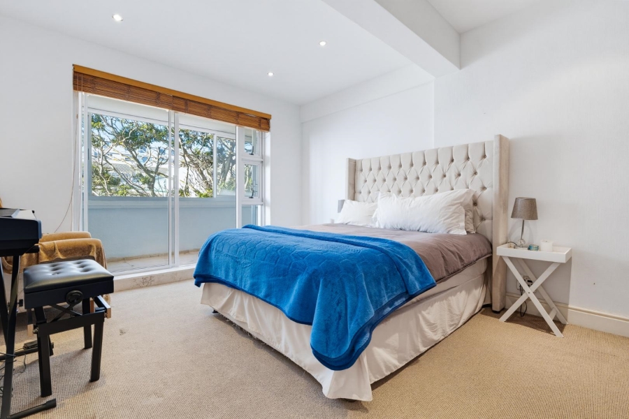 2 Bedroom Property for Sale in Sea Point Western Cape